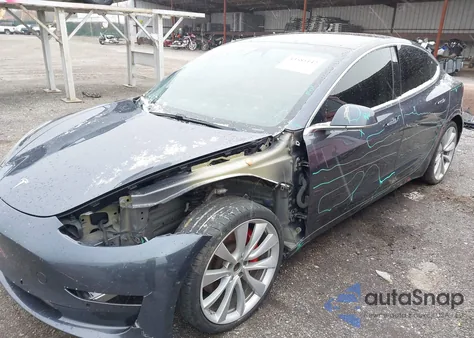 2018 Tesla Model 3 Long Range/Performance из США, поврежденный, VIN 5YJ3E1EB9JF105735